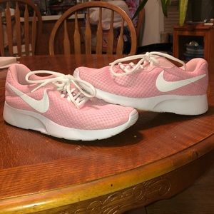 Barely worn Nike size 8